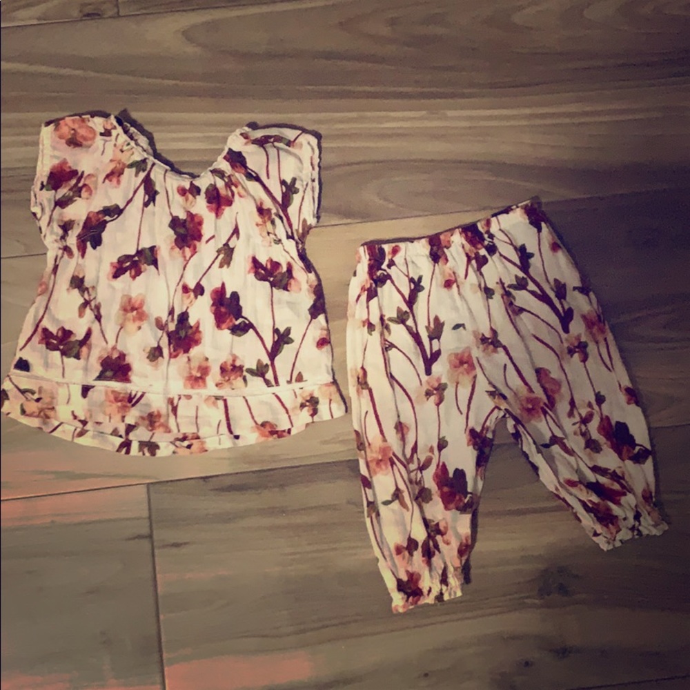 Victoria Beckham baby set